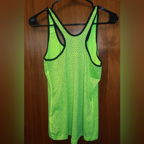 Nike Women's Yellow and Black tank SIZE MEDIUM - Picture 4 of 4